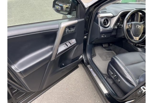 2017 Toyota RAV4 2.0尊爵▼ 原廠技師查驗鑑定 ▼ 公里數保證 ▼  第15張相片