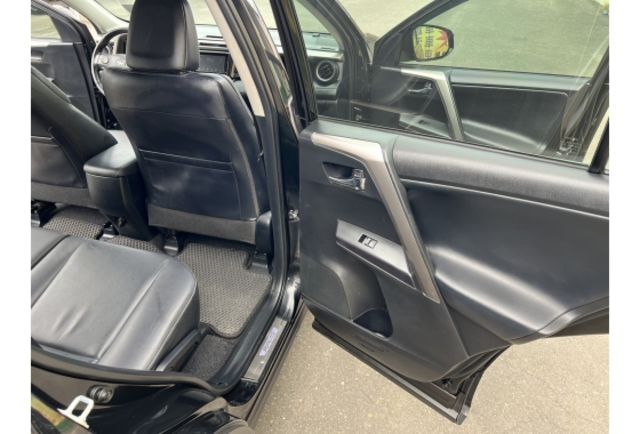 2017 Toyota RAV4 2.0尊爵▼ 原廠技師查驗鑑定 ▼ 公里數保證 ▼  第18張相片