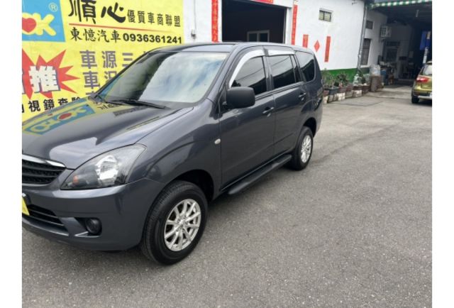 2013 Mitsubishi Boss Zinger 2.4雅緻手排型▼少見手排第一代大小改款▼車輛保証實車在店可試駕▼提供現場底盤檢視 ▼無拆裝原車鈑金件▼  第1張相片