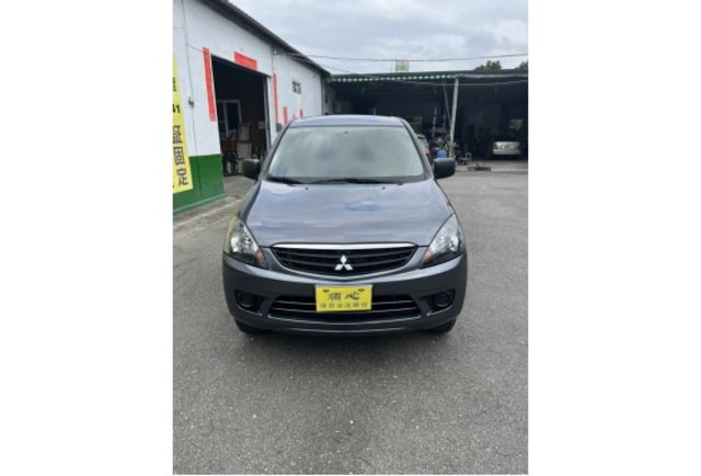 2013 Mitsubishi Boss Zinger 2.4雅緻手排型▼少見手排第一代大小改款▼車輛保証實車在店可試駕▼提供現場底盤檢視 ▼無拆裝原車鈑金件▼  第2張相片