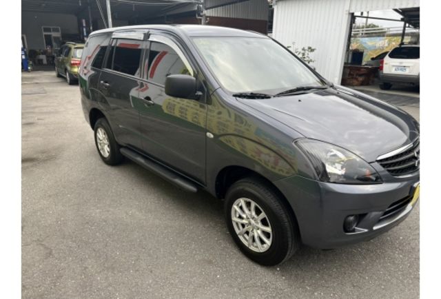 2013 Mitsubishi Boss Zinger 2.4雅緻手排型▼少見手排第一代大小改款▼車輛保証實車在店可試駕▼提供現場底盤檢視 ▼無拆裝原車鈑金件▼  第3張相片