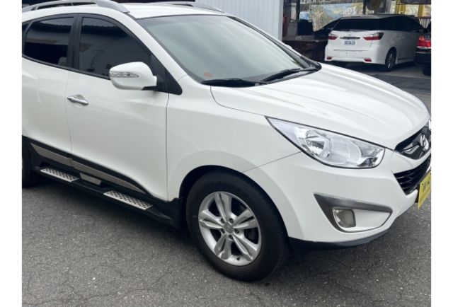 2012 Hyundai ix35 S 2.4尊貴型 ▼ 原廠技師查驗鑑定 ▼ 公里數保證 ▼  第3張相片