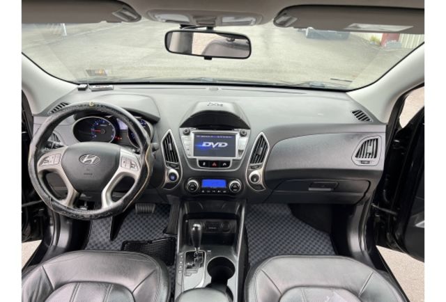 2.0 VG Turbo旗艦型 ▼100%全車無拆裝原裝鈑件▼原廠技師查驗鑑定▼公里數保證▼一分錢一分貨全面守護您的行車安全▼  第13張相片