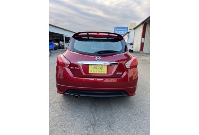 2016 Nissan Tiida 5D 豪華影音版▼ 原廠技師查驗鑑定 ▼ 公里數保證 ▼  第4張相片