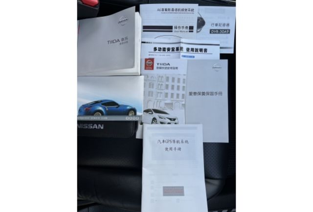 2016 Nissan Tiida 5D 豪華影音版▼ 原廠技師查驗鑑定 ▼ 公里數保證 ▼  第13張相片