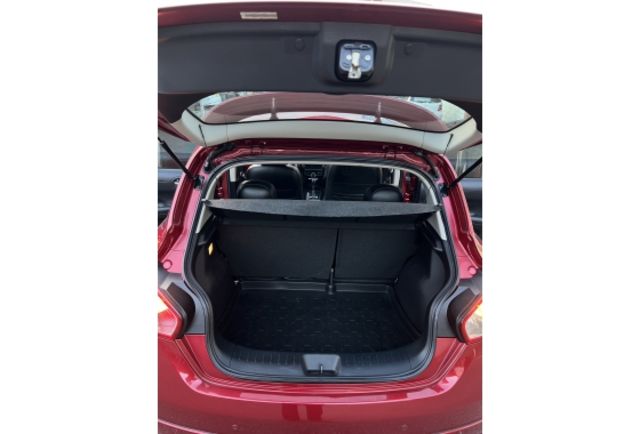 2016 Nissan Tiida 5D 豪華影音版▼ 原廠技師查驗鑑定 ▼ 公里數保證 ▼  第20張相片