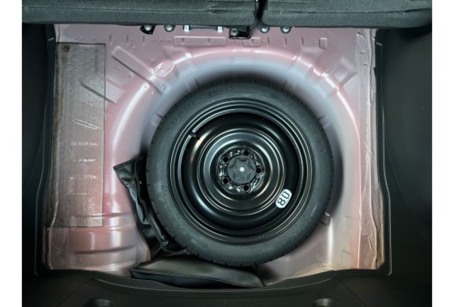2016 Nissan Tiida 5D 豪華影音版▼ 原廠技師查驗鑑定 ▼ 公里數保證 ▼  第22張相片