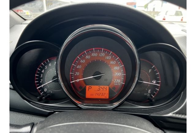 1.5經典 ▼100%全車無拆裝原裝鈑件▼原廠技師查驗鑑定▼公里數保證▼一分錢一分貨全面守護您的行車安全▼  第9張相片