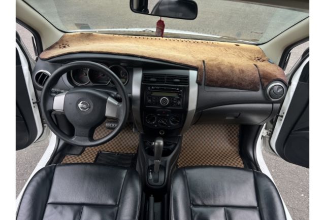 2009 Nissan Livina 1.6 H▼ 公里數保證 ▼▼ 可查驗外觀未整理代步車 ▼  第9張相片