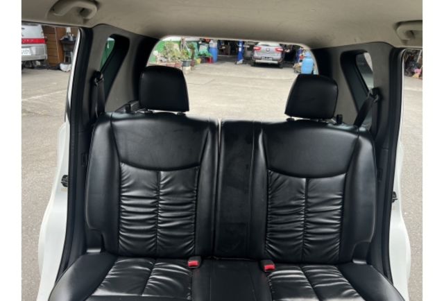 2009 Nissan Livina 1.6 H▼ 公里數保證 ▼▼ 可查驗外觀未整理代步車 ▼  第10張相片