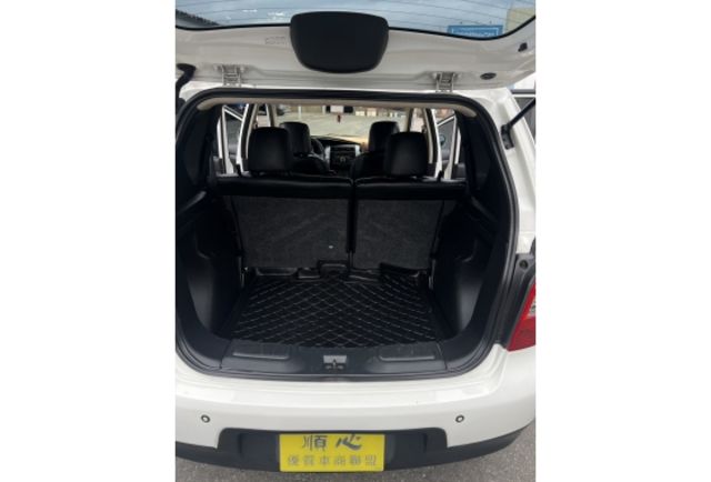 2009 Nissan Livina 1.6 H▼ 公里數保證 ▼▼ 可查驗外觀未整理代步車 ▼  第16張相片