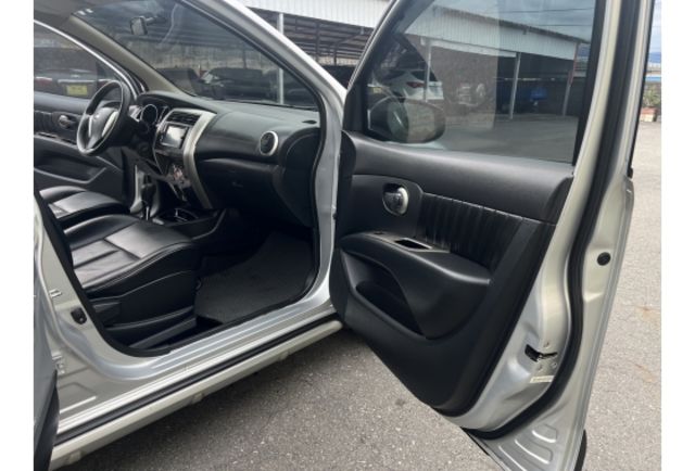 2014 Nissan Livina 1.6 頂級旗艦版▼ 原廠技師查驗鑑定全車原裝鈑件 ▼ 公里數保證 ▼不準7日包退▼  第14張相片