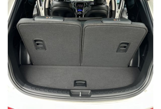 2015 Hyundai Santa Fe 2.2貴族款▼全車原裝鈑件▼ 原廠技師查驗鑑定  ▼公里數保證 ▼  第22張相片