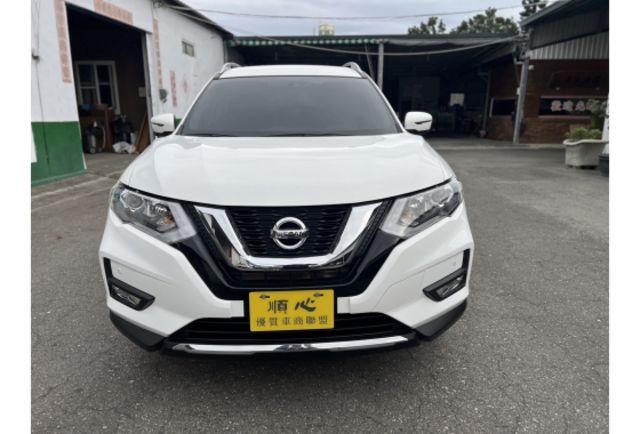 2018 Nissan X-Trail 2.0 2WD玩美影音版 ▼ 原廠技師查驗鑑定 ▼ 公里數保證 ▼  第2張相片