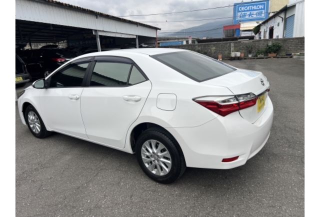 2017 Toyota Corolla Altis 1.8雅緻版▼全車原裝鈑件▼ 原廠技師查驗鑑定  ▼公里數保證 ▼  第4張相片