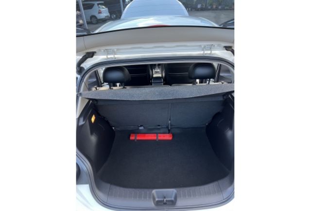 5D 1.6 SV規豪華版 ▼100%全車無拆裝原裝鈑件▼原廠技師查驗鑑定▼公里數保證▼一分錢一分貨全面守護您的行車安全▼  第17張相片