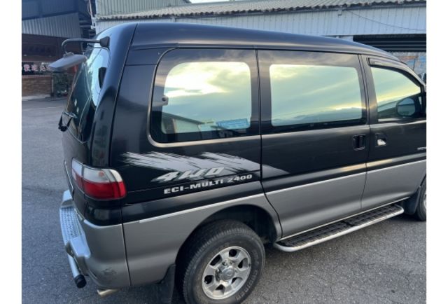 2000 Mitsubishi SPACEGEAR 2.4▼全車原裝鈑件▼ 原廠技師查驗鑑定  ▼公里數保證 ▼買錯比買貴鬱卒▼  第6張相片