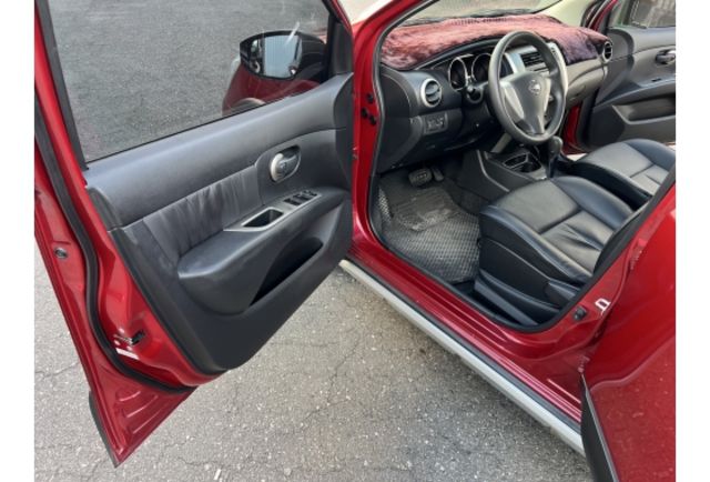 1.6行家皮椅版▼100%全車無拆裝原裝鈑件▼原廠技師查驗鑑定▼公里數保證▼一分錢一分貨全面守護您的行車安全▼  第13張相片