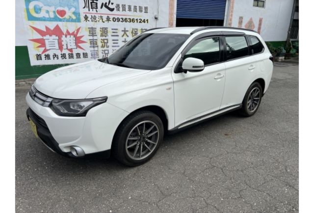 時尚型2.4 ▼100%全車無拆裝原裝鈑件▼原廠技師查驗鑑定▼公里數保證▼一分錢一分貨全面守護您的行車安全▼  第1張相片