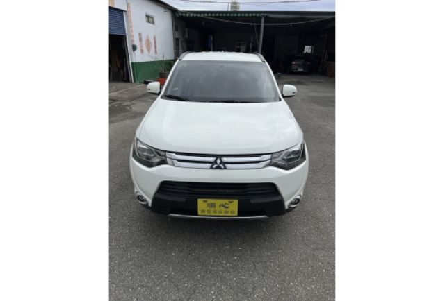 時尚型2.4 ▼100%全車無拆裝原裝鈑件▼原廠技師查驗鑑定▼公里數保證▼一分錢一分貨全面守護您的行車安全▼  第2張相片