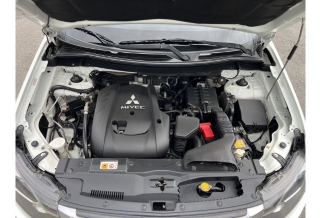 時尚型2.4 ▼100%全車無拆裝原裝鈑件▼原廠技師查驗鑑定▼公里數保證▼一分錢一分貨全面守護您的行車安全▼  第9張相片