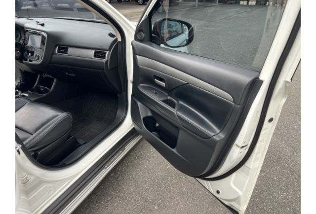 時尚型2.4 ▼100%全車無拆裝原裝鈑件▼原廠技師查驗鑑定▼公里數保證▼一分錢一分貨全面守護您的行車安全▼  第13張相片