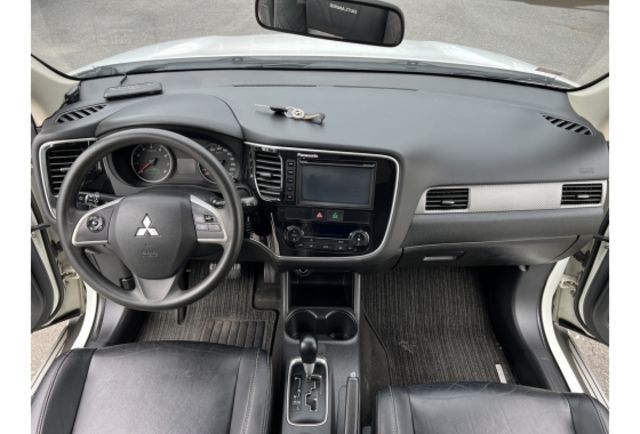 時尚型2.4 ▼100%全車無拆裝原裝鈑件▼原廠技師查驗鑑定▼公里數保證▼一分錢一分貨全面守護您的行車安全▼  第15張相片
