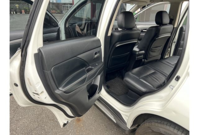 時尚型2.4 ▼100%全車無拆裝原裝鈑件▼原廠技師查驗鑑定▼公里數保證▼一分錢一分貨全面守護您的行車安全▼  第21張相片