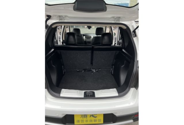 1.6行家皮椅版▼100%全車無拆裝原裝鈑件▼原廠技師查驗鑑定▼公里數保證▼一分錢一分貨保證您的行車安全▼  第21張相片