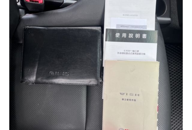 2.0經典版▼100%全車無拆裝原裝鈑件▼原廠技師查驗鑑定▼公里數保證▼一分錢一分貨全面守護您的行車安全▼  第13張相片