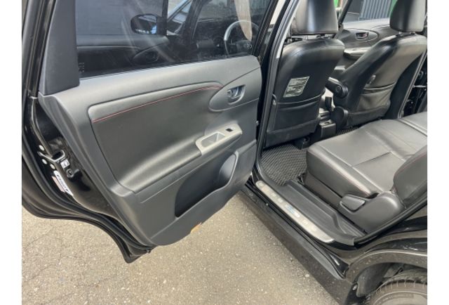 2.0經典版▼100%全車無拆裝原裝鈑件▼原廠技師查驗鑑定▼公里數保證▼一分錢一分貨全面守護您的行車安全▼  第16張相片