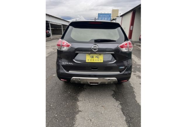 2.0玩美影音版▼100%全車無拆裝原裝鈑件▼原廠技師查驗鑑定▼公里數保證▼一分錢一分貨全面守護您的行車安全▼  第4張相片