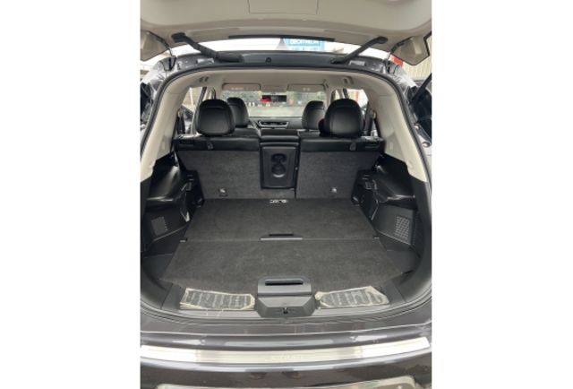 2.0玩美影音版▼100%全車無拆裝原裝鈑件▼原廠技師查驗鑑定▼公里數保證▼一分錢一分貨全面守護您的行車安全▼  第21張相片