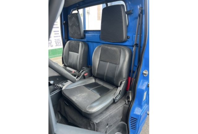 A190型▼100%全車無拆裝原裝鈑件▼原廠技師查驗鑑定▼公里數保證▼一分錢一分貨全面守護您的行車安全▼  第9張相片