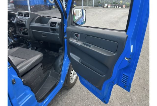 A190型▼100%全車無拆裝原裝鈑件▼原廠技師查驗鑑定▼公里數保證▼一分錢一分貨全面守護您的行車安全▼  第12張相片