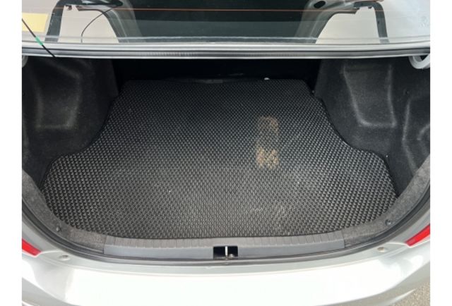 1.5雅緻型▼原廠技師查驗鑑定▼公里數保證▼一分錢一分貨全面守護您的行車安全▼有瑕疵 請看備註  第7張相片