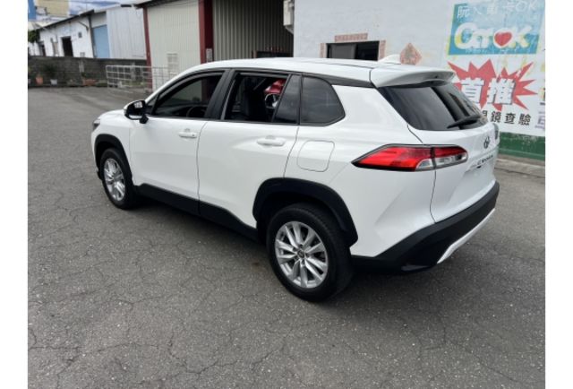 1.8豪華型▼100%全車無拆裝原裝鈑件▼原廠技師查驗鑑定▼公里數保證▼一分錢一分貨全面守護您的行車安全▼  第5張相片