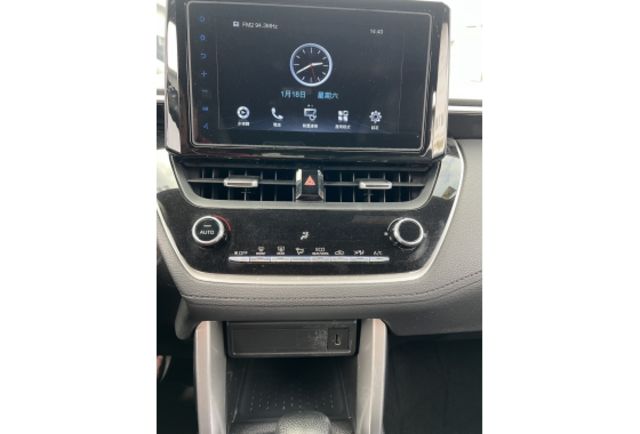 1.8豪華型▼100%全車無拆裝原裝鈑件▼原廠技師查驗鑑定▼公里數保證▼一分錢一分貨全面守護您的行車安全▼  第11張相片