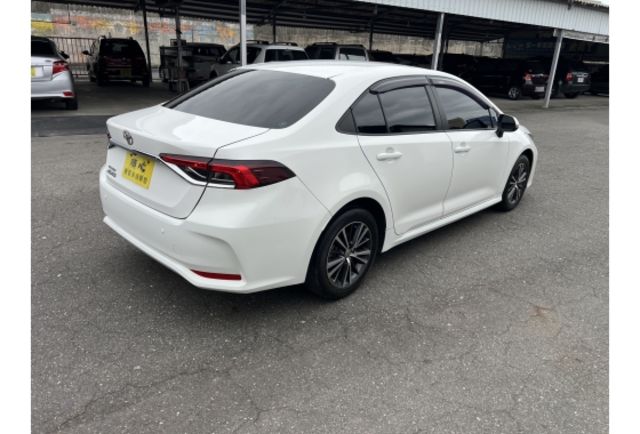 1.8豪華型▼100%全車無拆裝原裝鈑件▼原廠技師查驗鑑定▼公里數保證▼一分錢一分貨全面守護您的行車安全▼  第6張相片