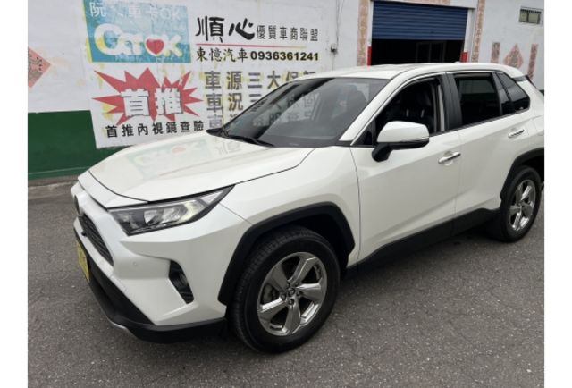 2.0旗艦型▼100%全車無拆裝原裝鈑件▼原廠技師查驗鑑定▼公里數保證▼一分錢一分貨全面守護您的行車安全▼  第1張相片
