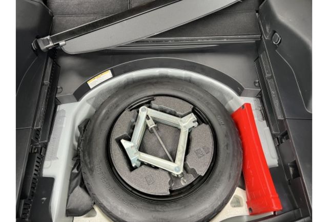 2.0旗艦型▼100%全車無拆裝原裝鈑件▼原廠技師查驗鑑定▼公里數保證▼一分錢一分貨全面守護您的行車安全▼  第9張相片