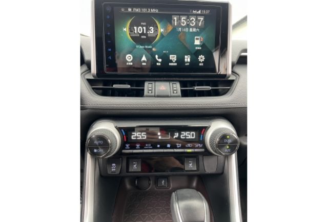 2.0旗艦型▼100%全車無拆裝原裝鈑件▼原廠技師查驗鑑定▼公里數保證▼一分錢一分貨全面守護您的行車安全▼  第18張相片