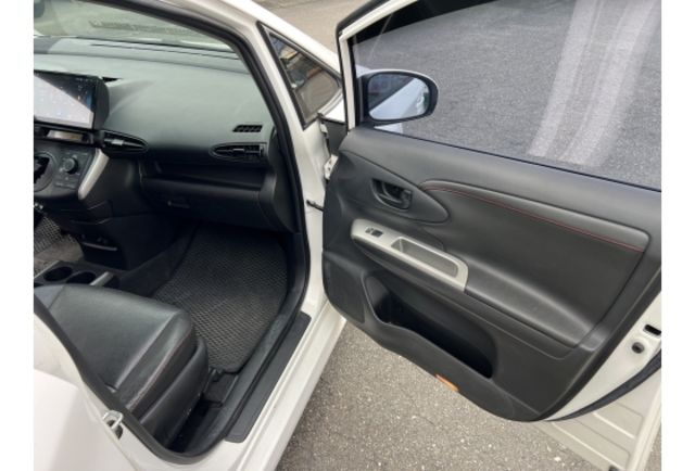 經典型▼100%全車無拆裝原裝鈑件▼原廠技師查驗鑑定▼公里數保證▼一分錢一分貨全面守護您的行車安全▼  第13張相片
