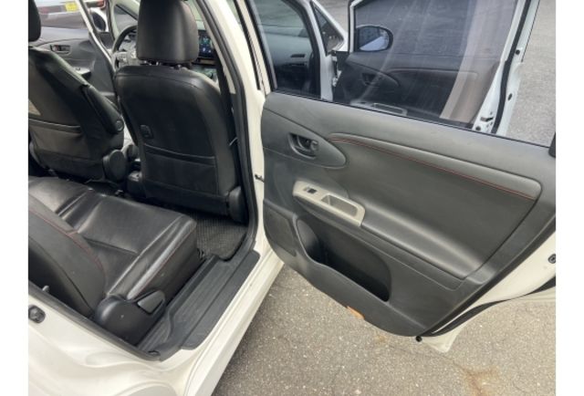 經典型▼100%全車無拆裝原裝鈑件▼原廠技師查驗鑑定▼公里數保證▼一分錢一分貨全面守護您的行車安全▼  第21張相片