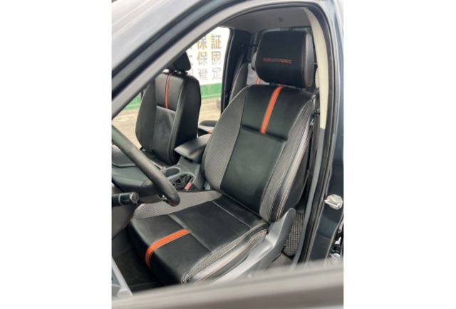 運動旗艦型▼100%全車無拆裝原裝鈑件▼原廠技師查驗鑑定▼公里數保證▼一分錢一分貨全面守護您的行車安全▼  第13張相片