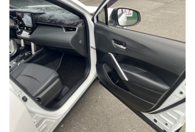 1.8豪華型▼100%全車無拆裝原裝鈑件▼原廠技師查驗鑑定▼公里數保證▼一分錢一分貨全面守護您的行車安全▼  第17張相片