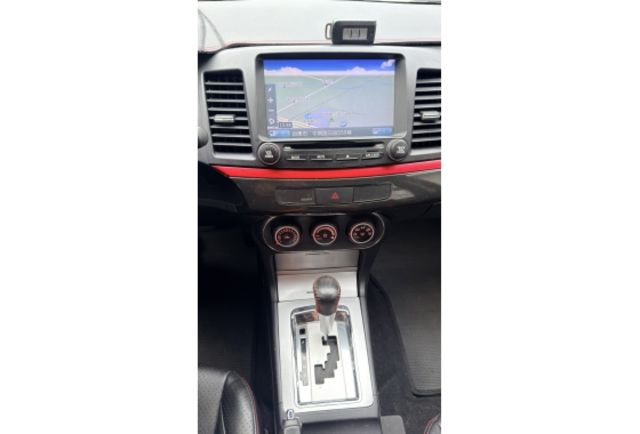 2014 iO 1.8悍動型▼在地邁向30年▼100%全車無拆裝原裝鈑件▼雙聯盟查驗鑑定▼公里數保證▼一分錢一分貨全面守護您的行車安全▼  第13張相片