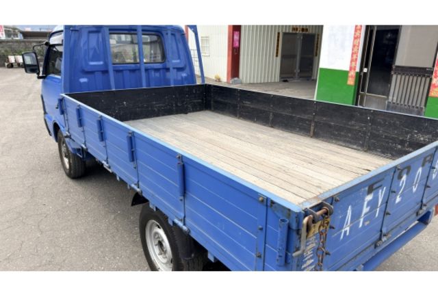 2013 Ford MAXI ECONOVAN 2.0▼在地邁向30年▼100%原裝鈑件▼雙聯盟查驗鑑定▼公里數保證▼一分錢一分貨全面守護您的行車安全▼  第4張相片