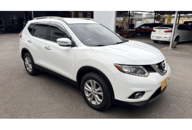 2015 Nissan X-Trail 2.0玩美影音版▼在地邁向30年▼100%全車無拆裝原裝鈑件▼雙聯盟查驗鑑定▼公里數保證▼一分錢一分貨全面守護您的行車安全▼  第3張相片
