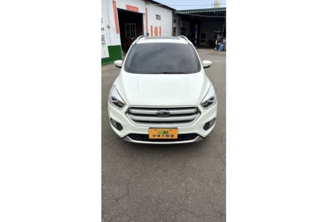 2017 Ford Kuga EcoBoost 180時尚經典型▼在地邁向30年▼100%全車無拆裝原裝鈑件▼雙聯盟查驗鑑定▼公里數保證▼一分錢一分貨全面守護您的行車安全▼  第2張相片